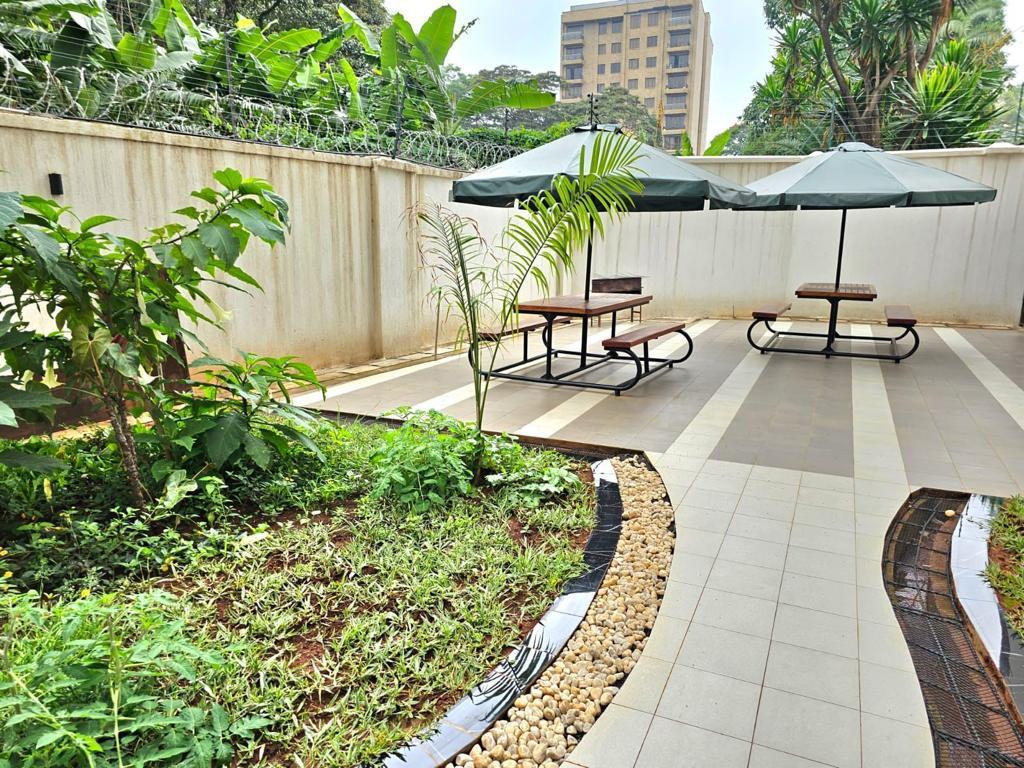 Leoz Suites Fully furnished 21