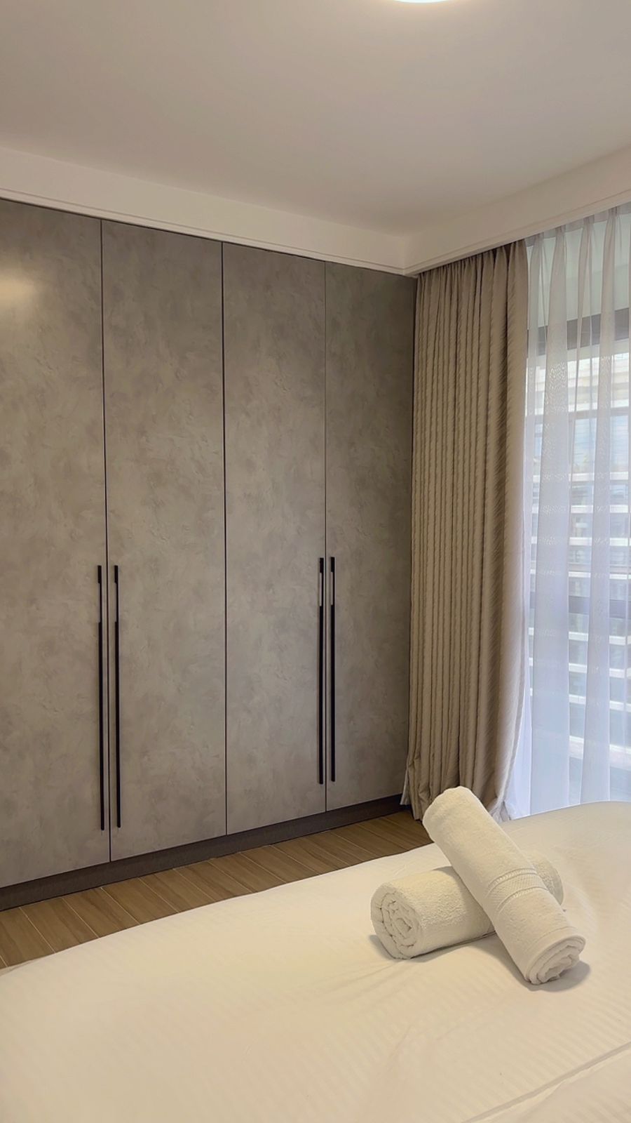 Leoz Suites Fully furnished 2bedroom 11