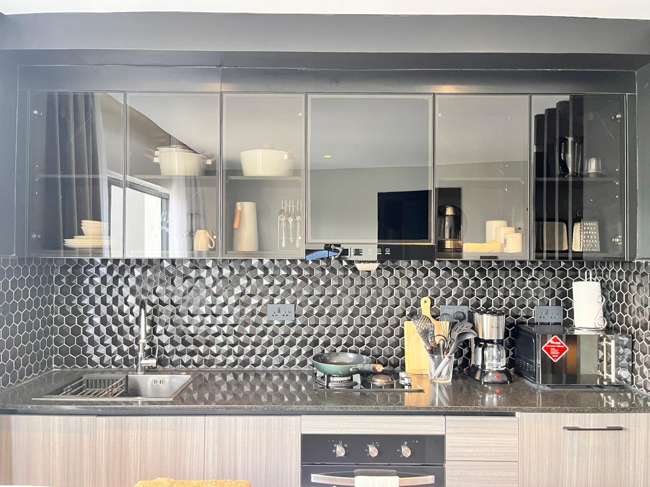 Leoz suites studio unit 1