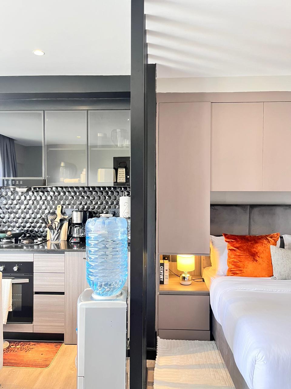 Leoz suites studio unit 3