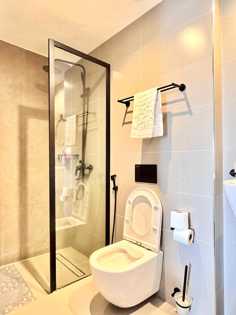 Leoz suites studio unit 5